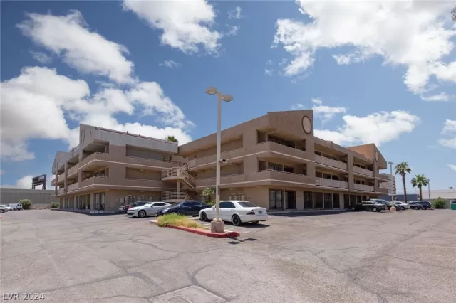 MLS: 2600478 Condo For Sale