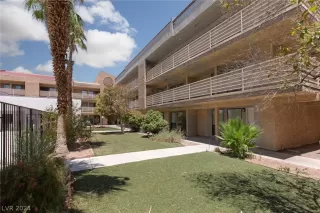 Photo #3: 2600478 Listing 