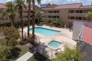 Photo #5: 2600478 Listing 