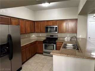 Photo #6: 2600491 Listing 