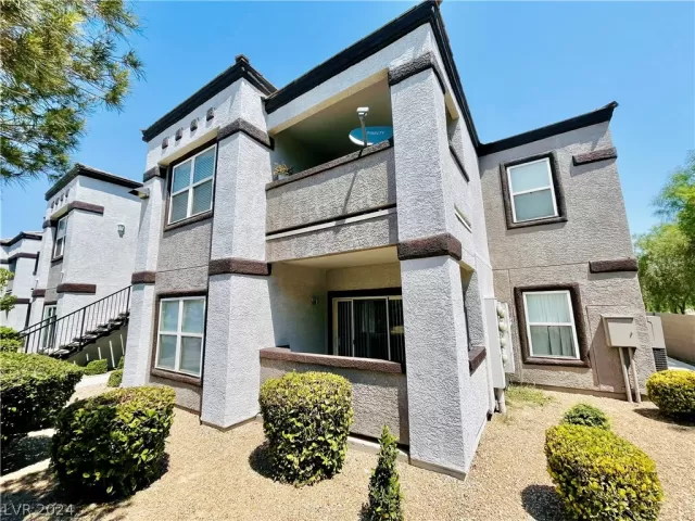 MLS: 2600516 Condo For Sale