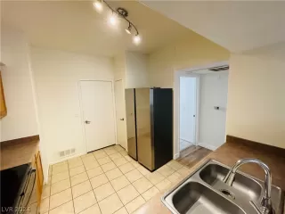 Photo #4: 2600516 Listing 