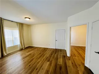 Photo #6: 2600516 Listing 