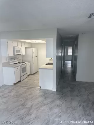 Photo #1: 2600522 Listing 