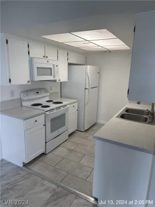 Photo #2: 2600522 Listing 