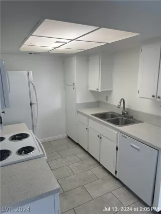 Photo #3: 2600522 Listing 