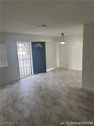 Photo #6: 2600522 Listing 