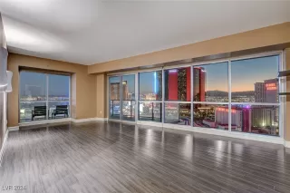 Photo #2: 2600528 Listing 