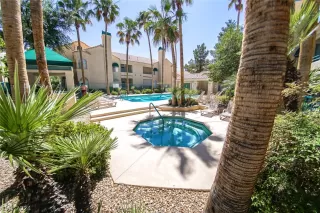 Photo #3: 2600540 Listing 