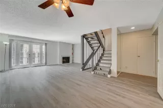 Photo #5: 2600550 Listing