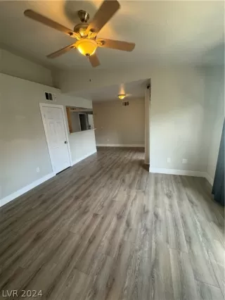 Photo #4: 2600558 Listing