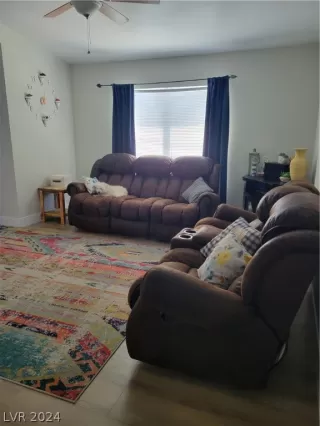 Photo #6: 2600558 Listing