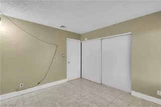 Photo #3: 2600566 Listing