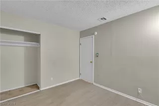 Photo #5: 2600566 Listing