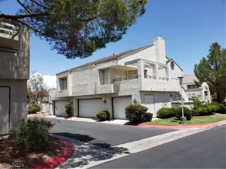 Photo #2: 2600586 Listing 