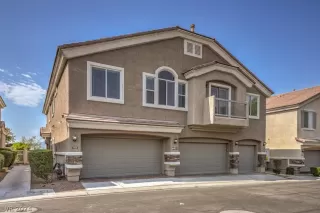 Photo #1: 2600591 Listing