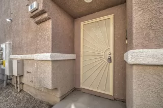 Photo #3: 2600591 Listing