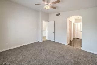 Photo #6: 2600591 Listing