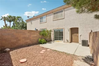 Photo #4: 2600629 Listing 