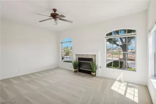 Photo #5: 2600629 Listing 