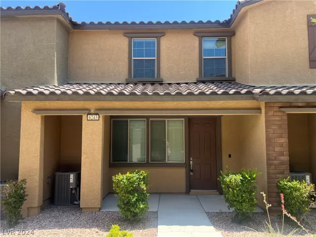 MLS: 2600632 Condo For Sale