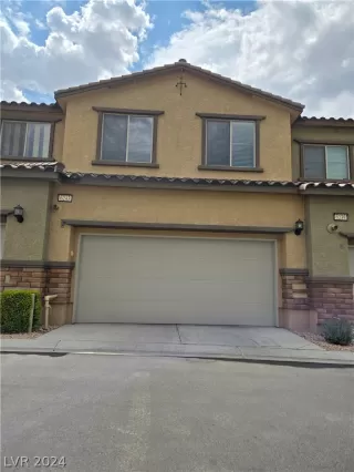 Photo #1: 2600632 Listing 