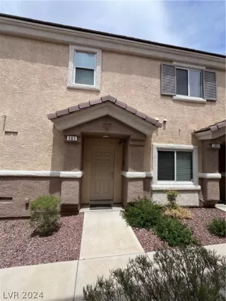 Photo #1: 2600643 Listing