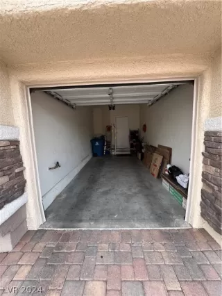 Photo #3: 2600643 Listing