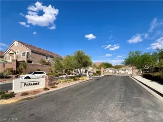 Photo #4: 2600643 Listing