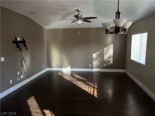 Photo #3: 2600656 Listing 