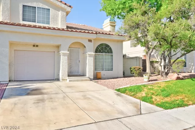 MLS: 2600673 Condo For Sale