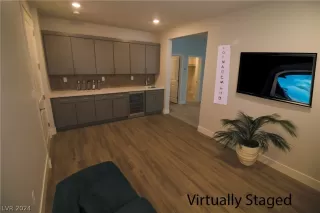 Photo #2: 2600685 Listing 