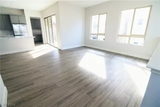 Photo #4: 2600685 Listing 