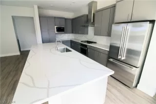 Photo #6: 2600685 Listing 