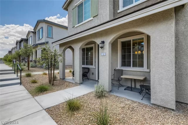 MLS: 2600715 Condo For Sale