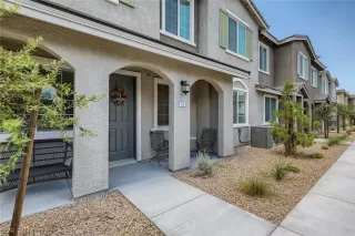 Photo #1: 2600715 Listing