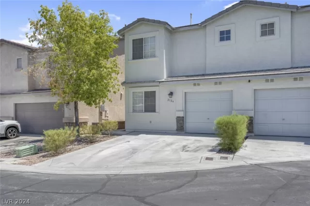 MLS: 2600727 Condo For Sale