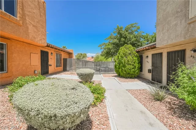 MLS: 2600735 Condo For Sale