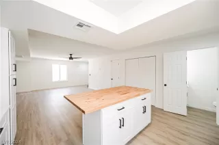 Photo #4: 2600735 Listing