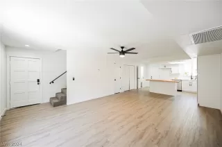 Photo #6: 2600735 Listing