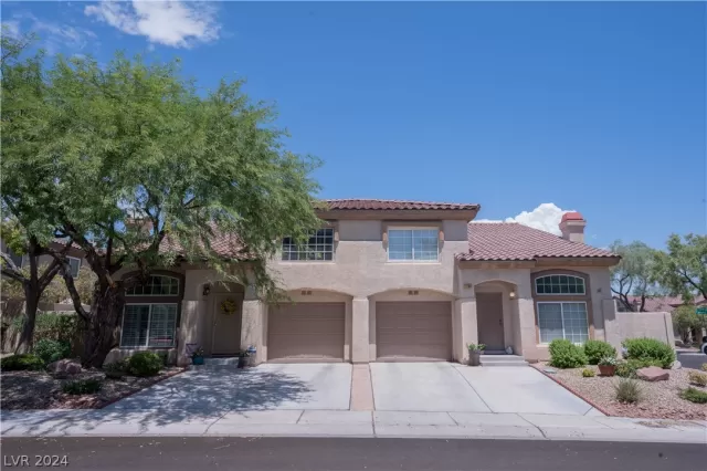 MLS: 2600743 Condo For Sale