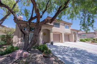 Photo #1: 2600743 Listing