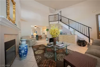 Photo #3: 2600743 Listing