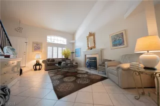 Photo #4: 2600743 Listing