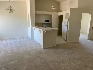 Photo #2: 2600753 Listing 