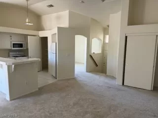 Photo #3: 2600753 Listing 