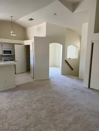 Photo #6: 2600753 Listing 