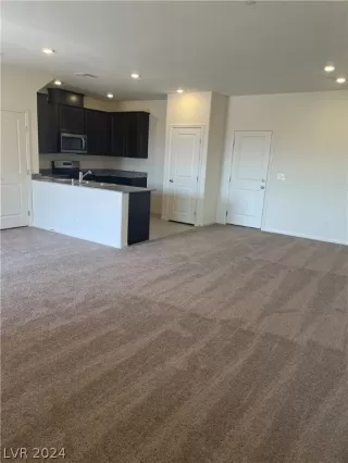 Photo #2: 2600771 Listing