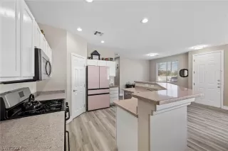 Photo #2: 2600773 Listing