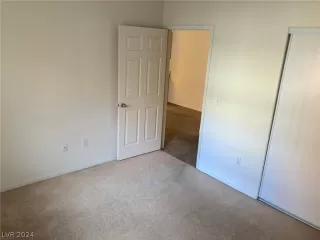 Photo #5: 2600806 Listing 